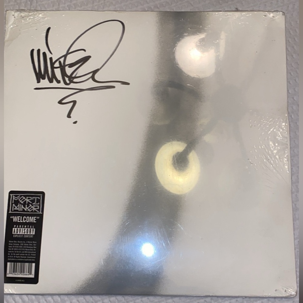 Rare limited quantity Mike Shinoda signed Fort Minor welcome vinyl